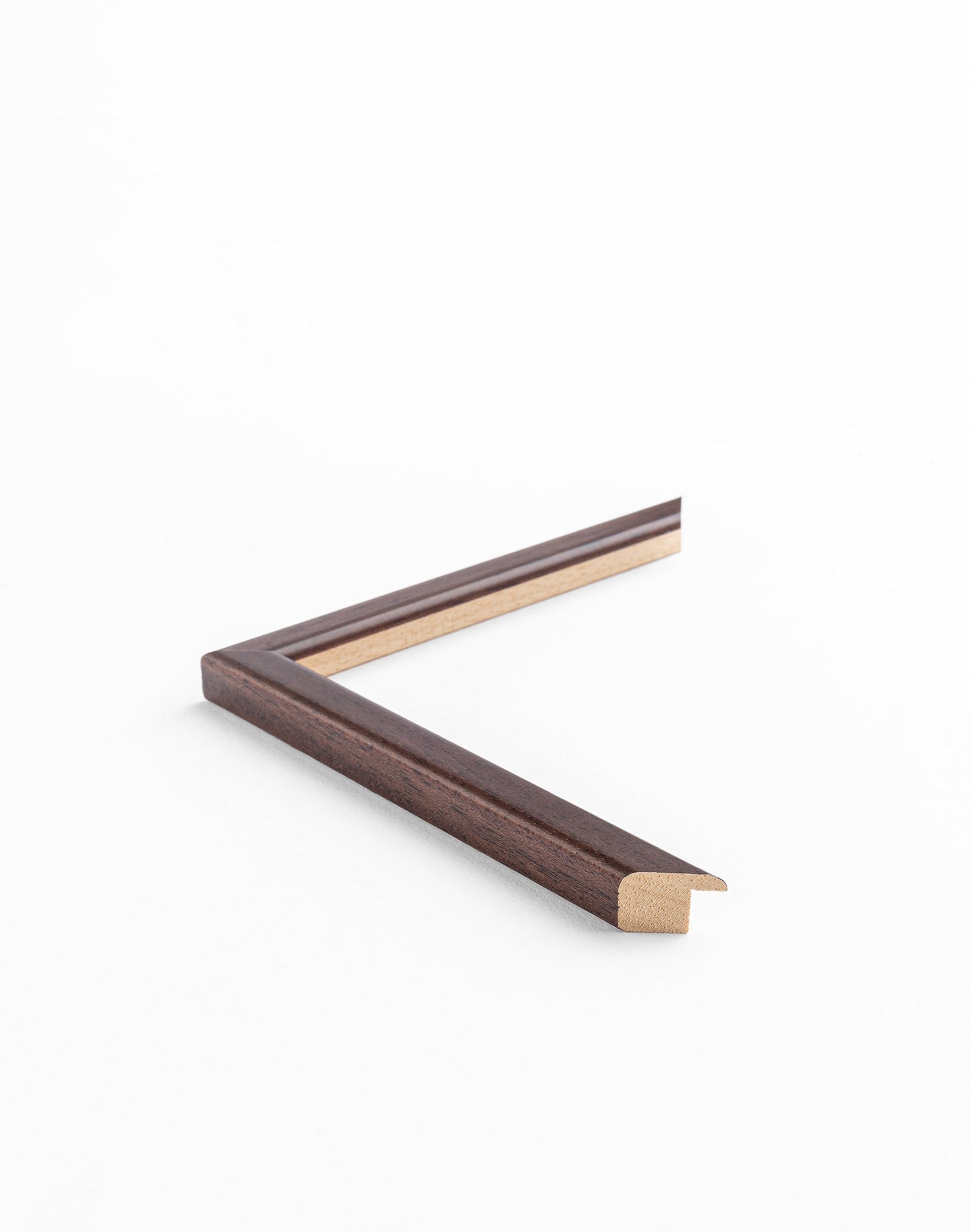 Rammeprøve: Stockholm (13x13mm),  
Valnød