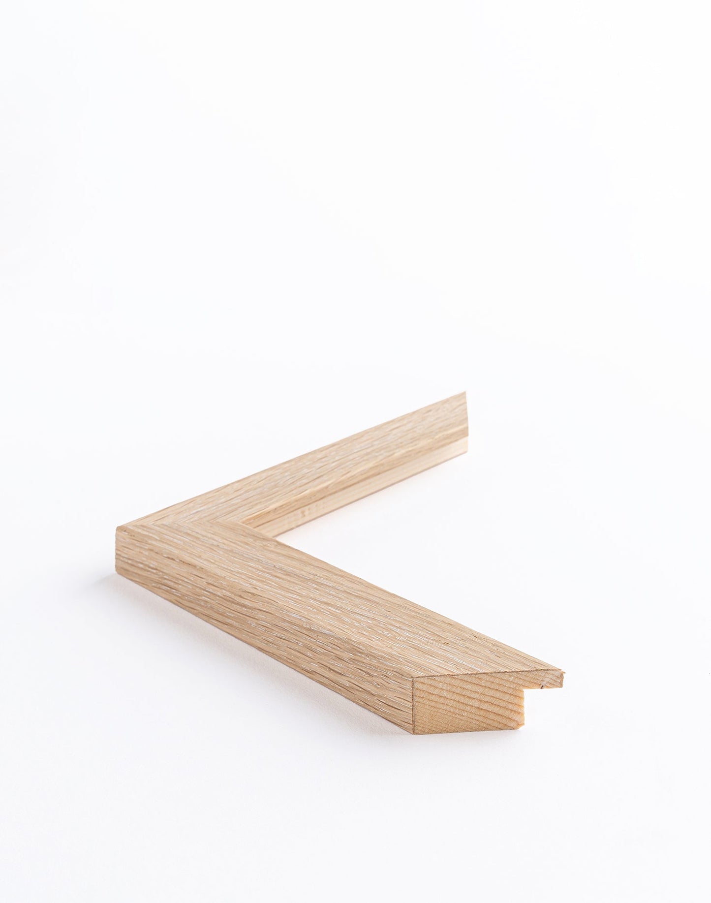 Rammeprøve: Tallinn (25x15mm), Hvidkalket Eg – Finer